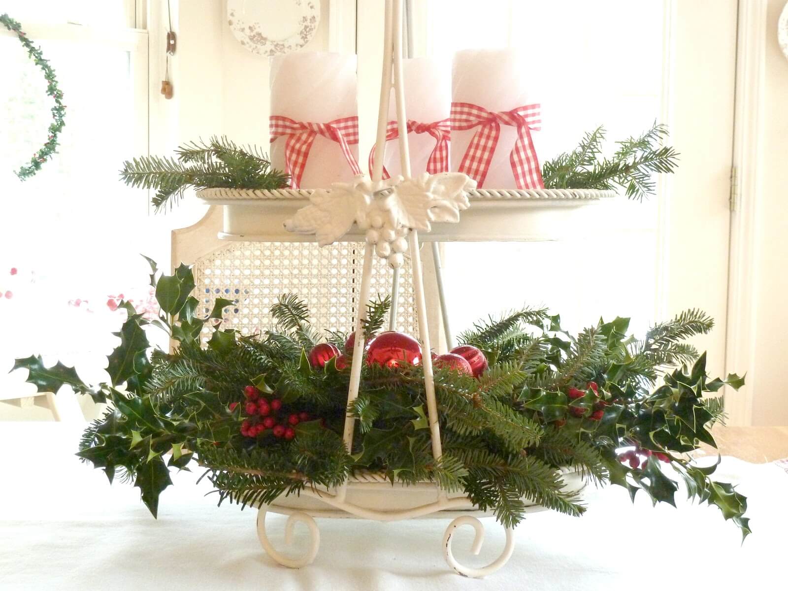 21 Best Christmas Cake Stand Decorating Ideas and Designs ...
