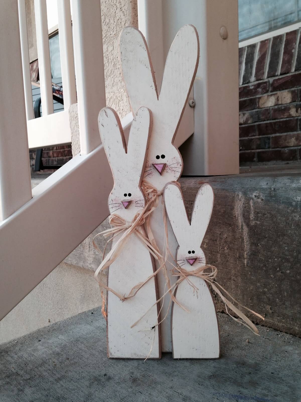 Rustic Wooden Bunny Family Decoration